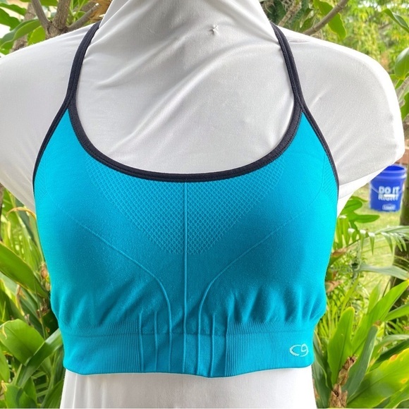 6 for$20♥️Active Top Aqua/teal color. Looks like a size medium - Picture 1 of 4